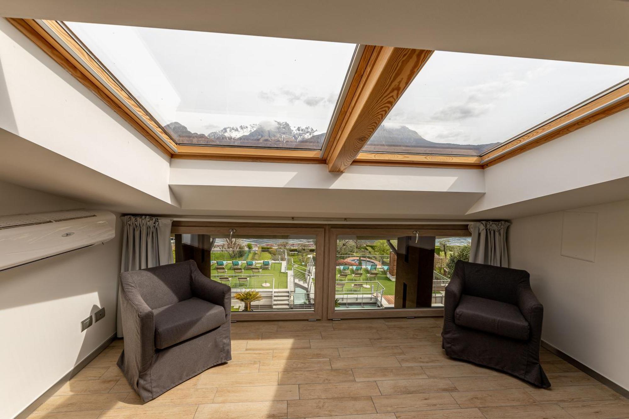 Bellagio Village- 4 Apartments By The Lake - Seasonal Warm Pool And Sauna Oliveto Lario Екстериор снимка